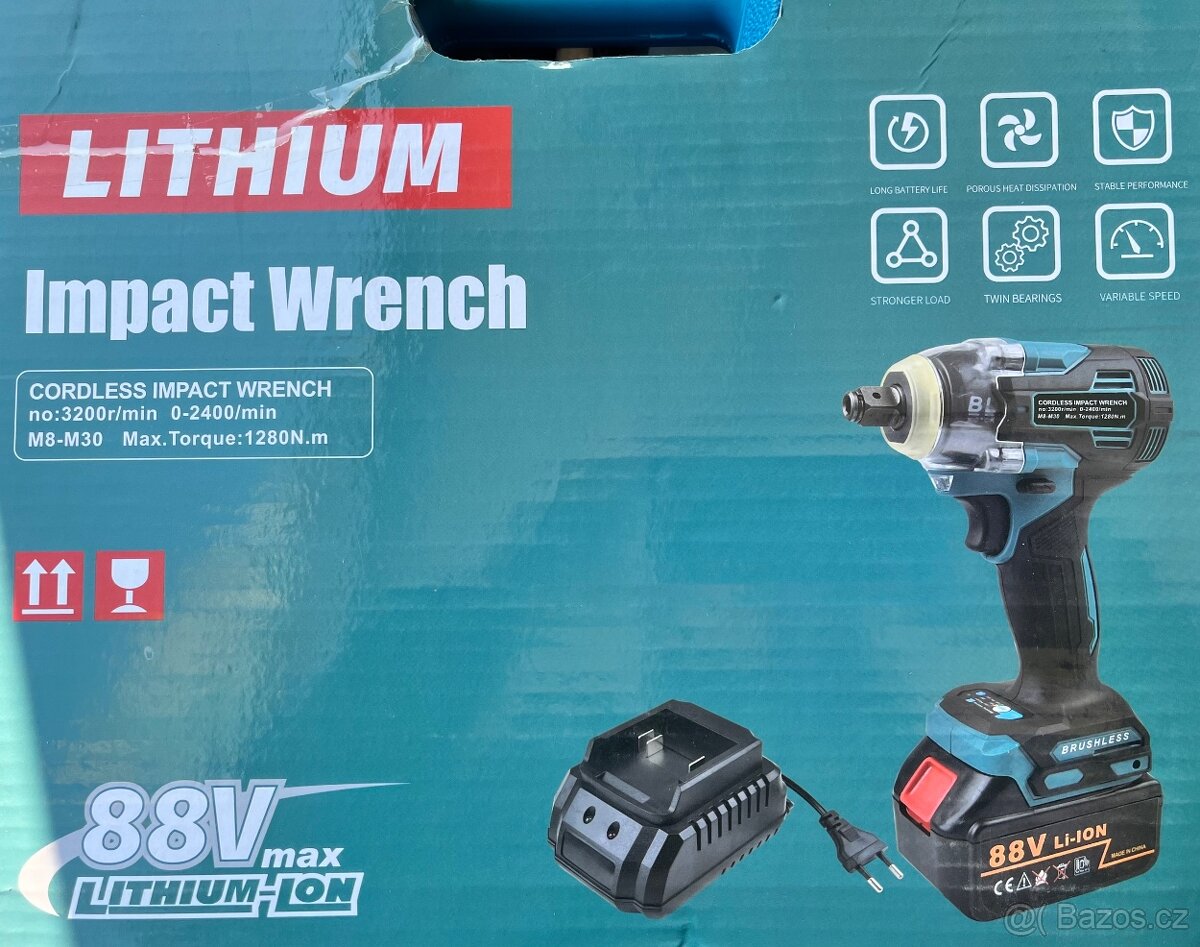 AKU rázový utahovák - 2