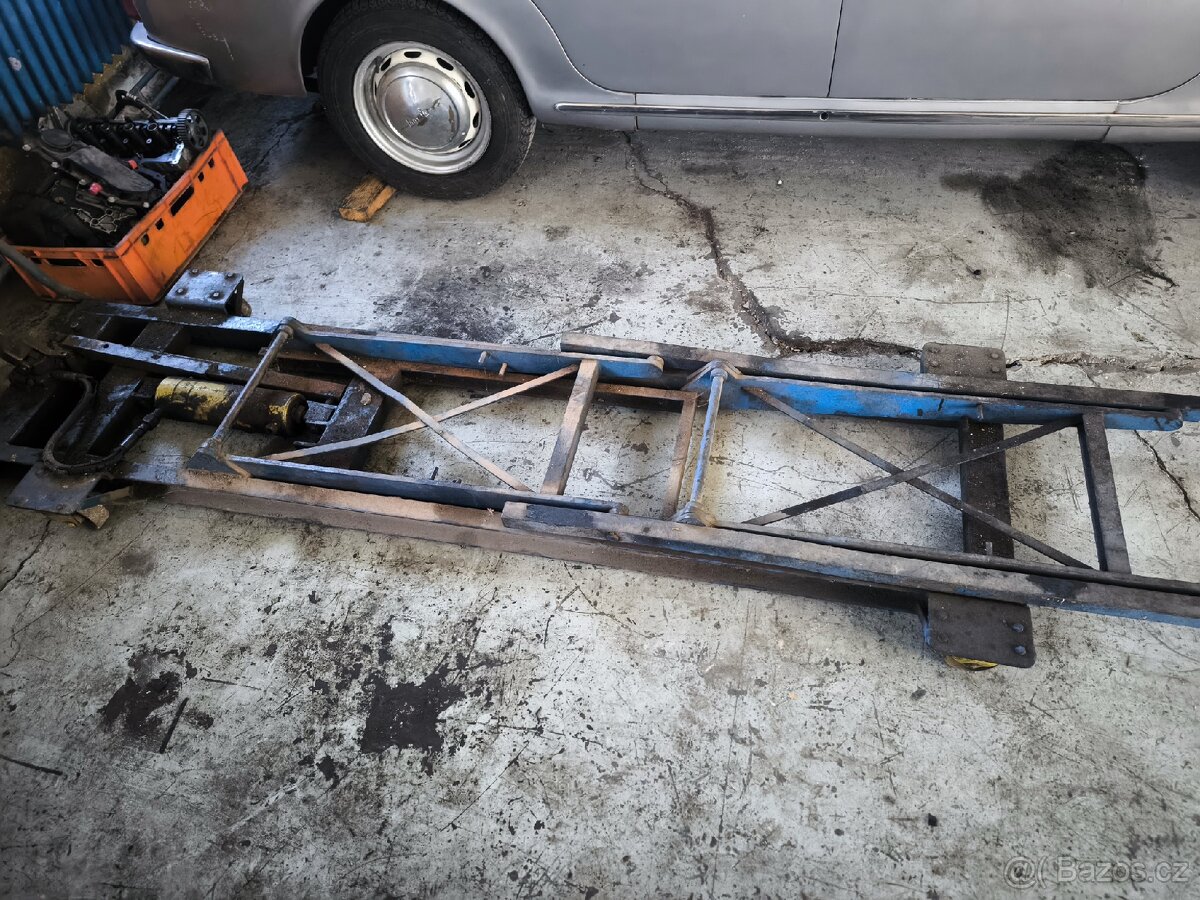 Hydraulický zvedák - 2