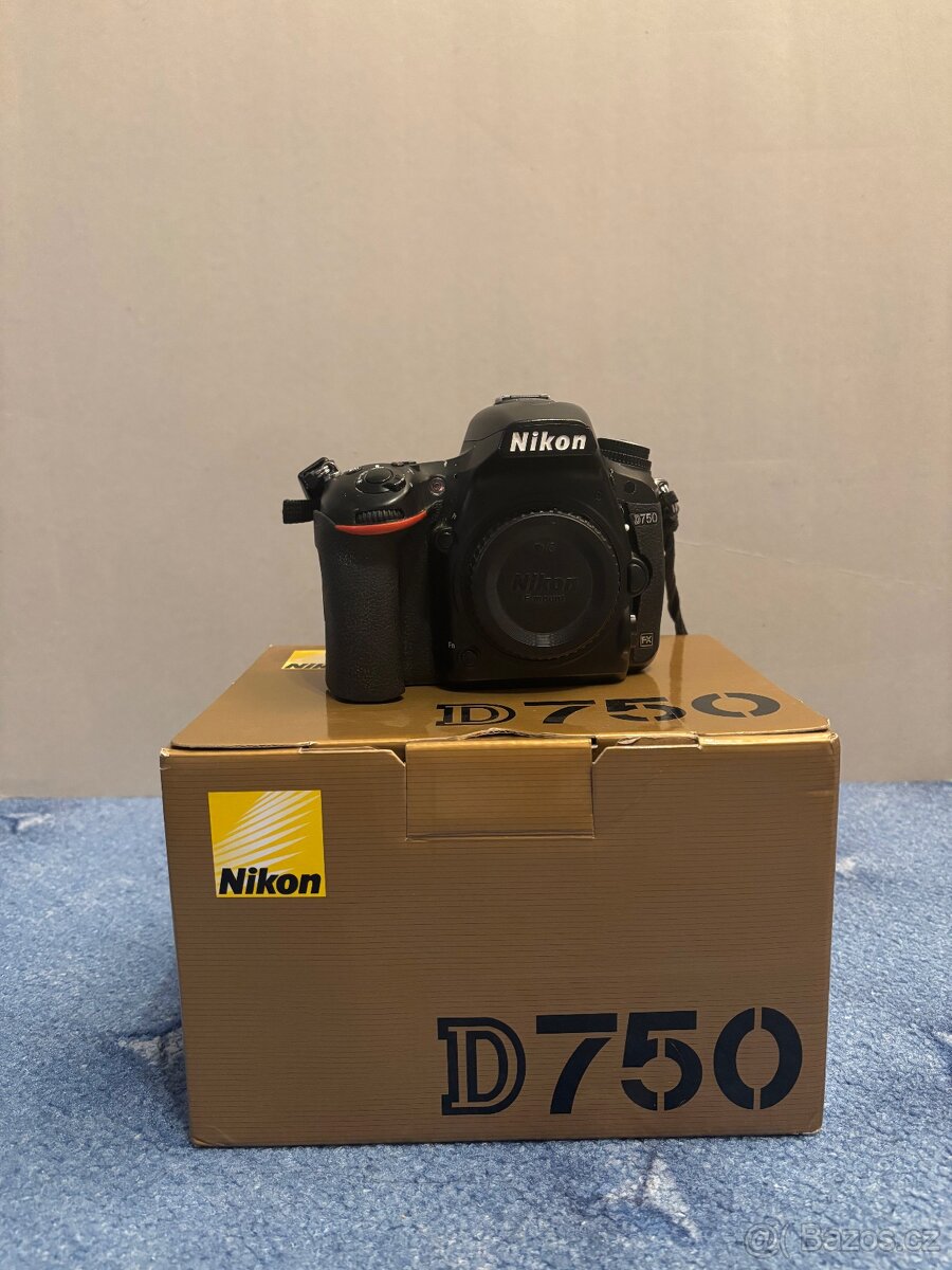 SLEVA Nikon D750 + Sigma 24-70 mm + Tamron AF 28-300 mm - 2