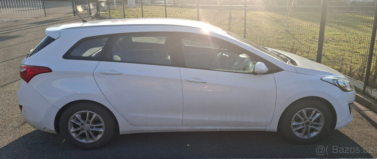 Hyundai i30 1.6MPi 88kW combi - 2