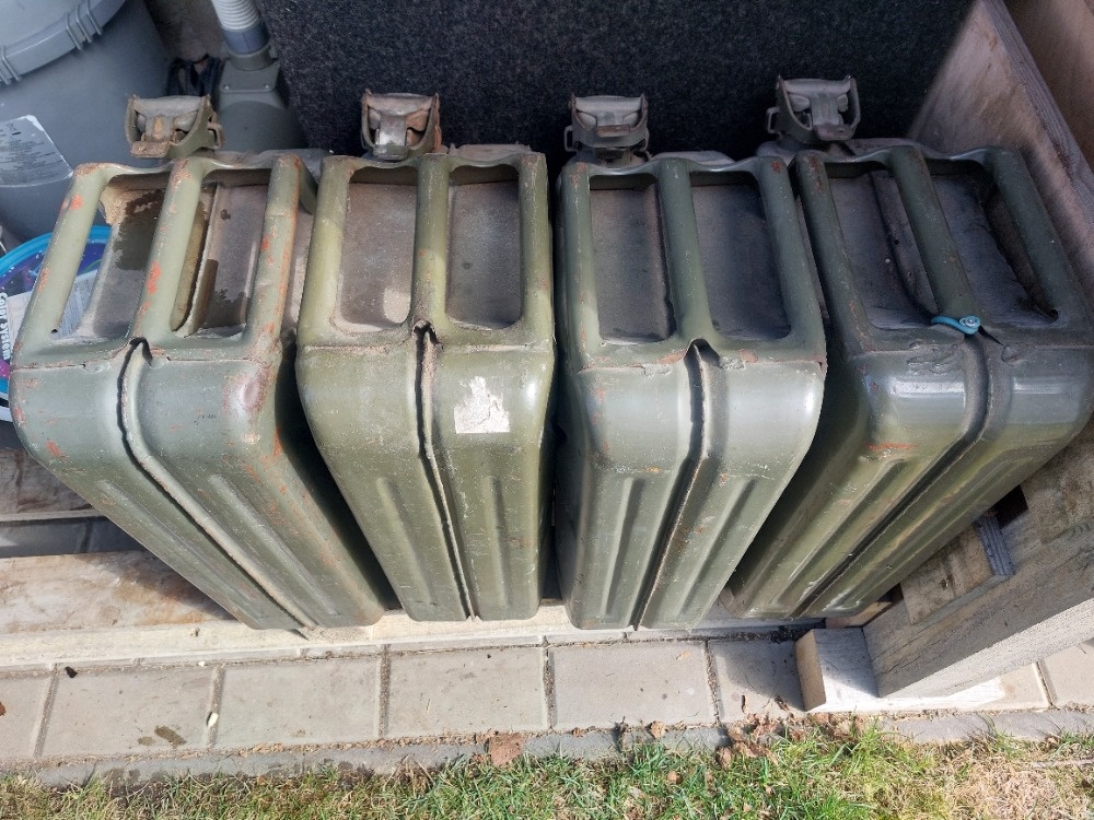 Vojenský 20l kanystr - 2