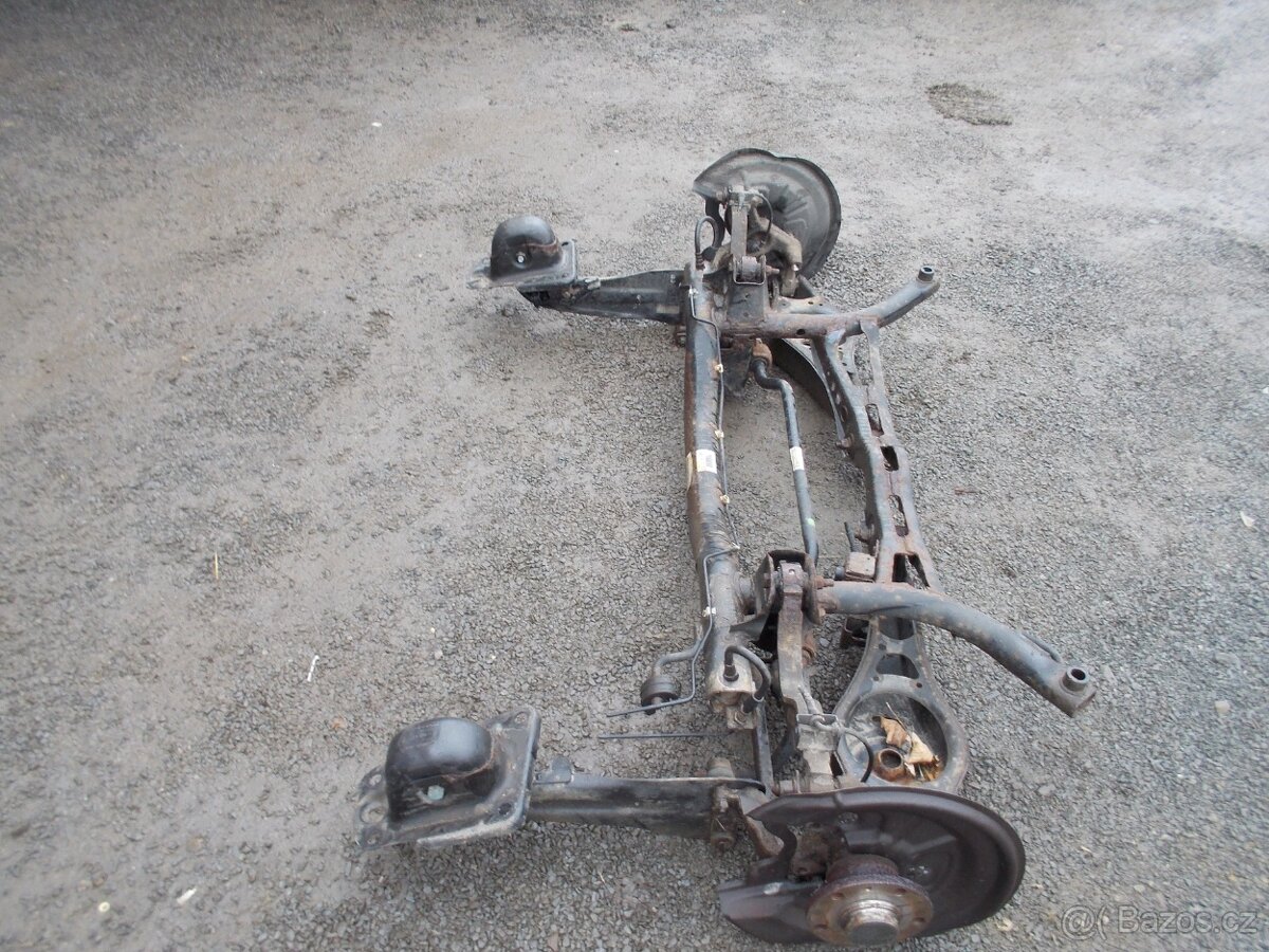 zadní náprava VW Touran model 2003-2010 - 2