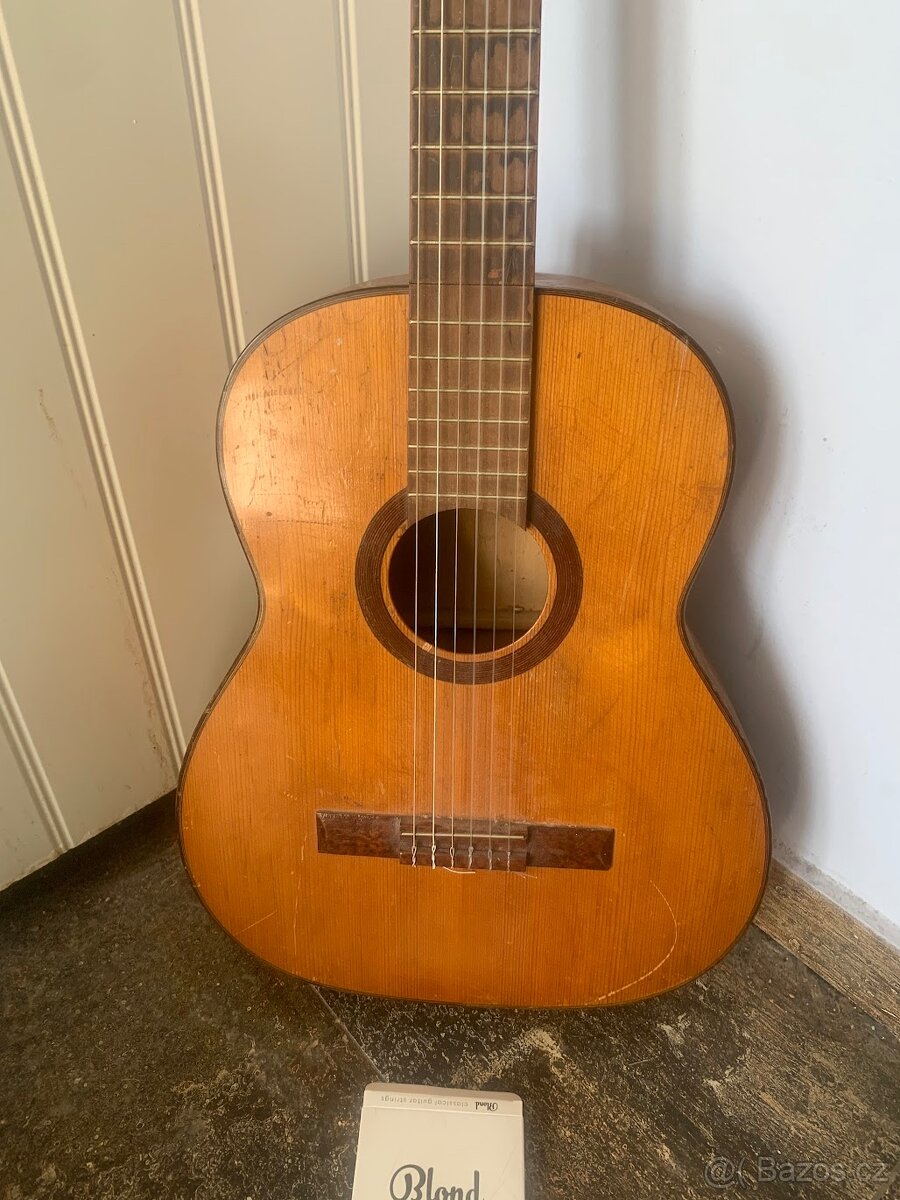 Klasická kytara k táborákům - 2