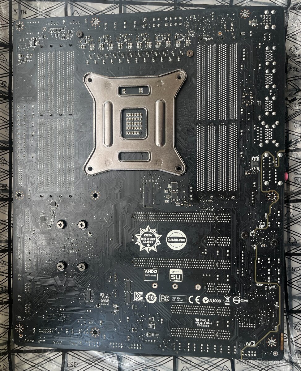 MSI X99S SLI Krait Edition + Intel Xeon E5-2680 v3 - 2