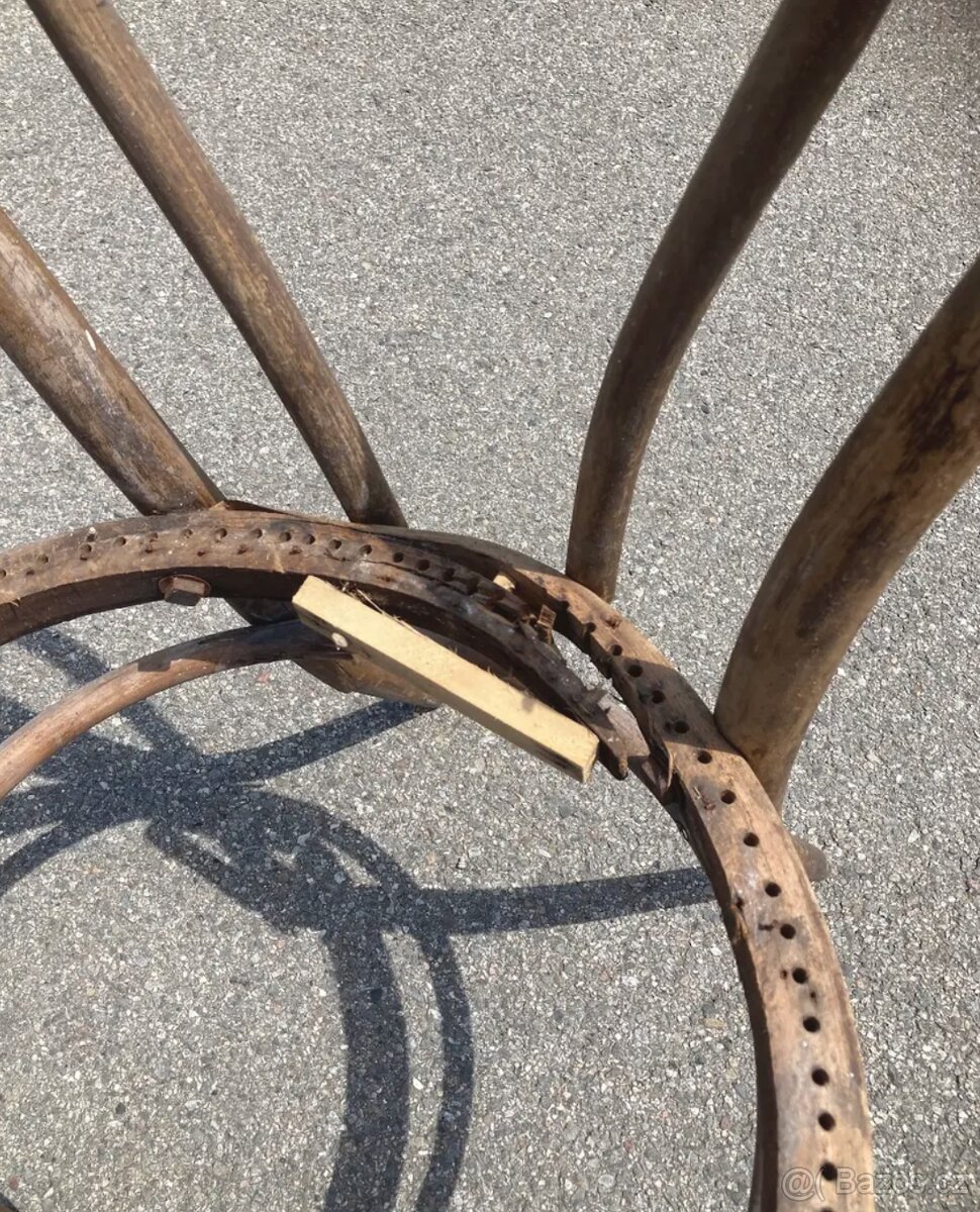 Torzo starožitné židle Thonet - 2