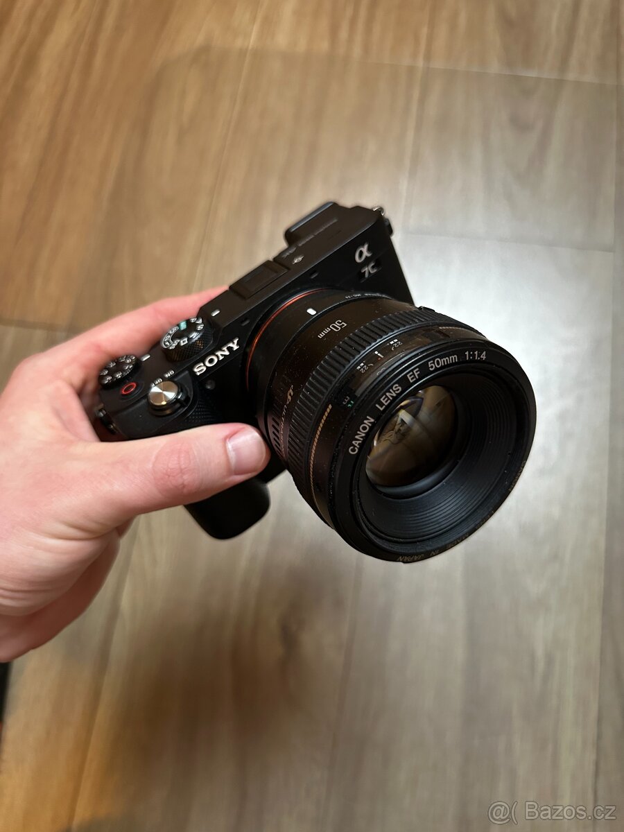 Prodám Sony a7c + tri objektivy - 2