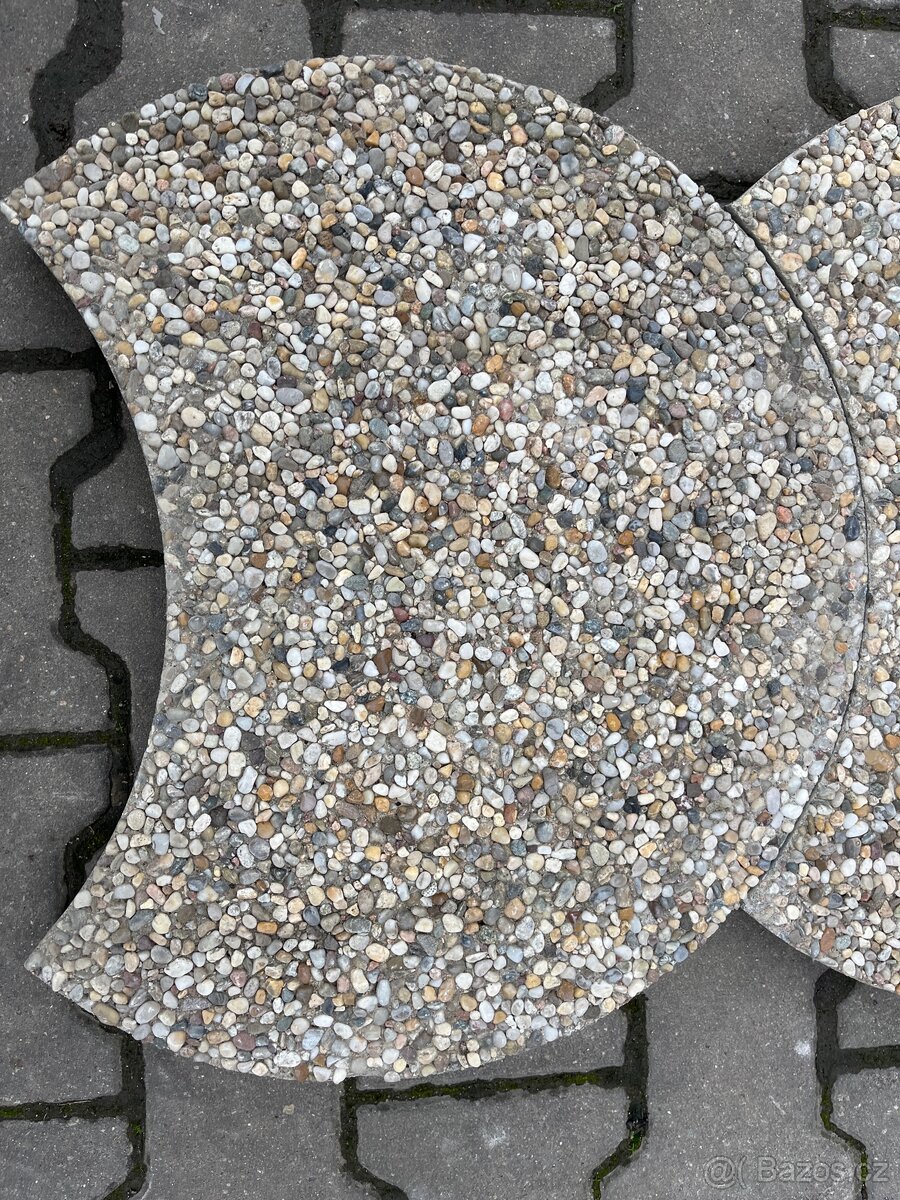 Zahradní nášlapy s výsečí - 2