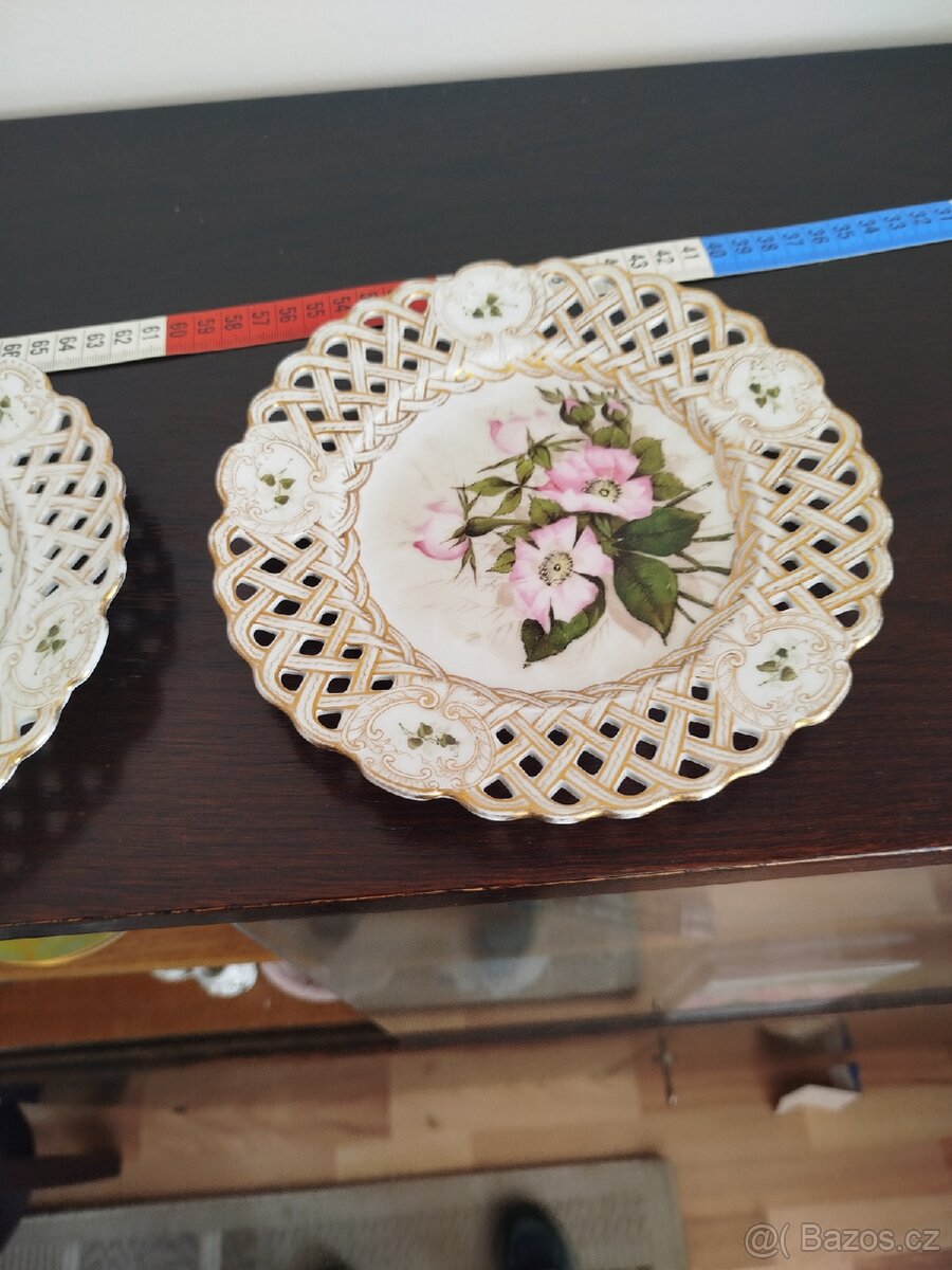 Dekorativní talíř - 2