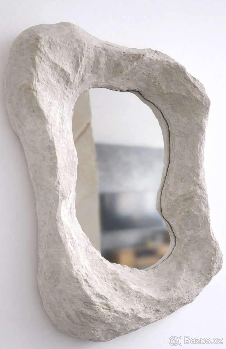 Desingove zrcadlo - 2