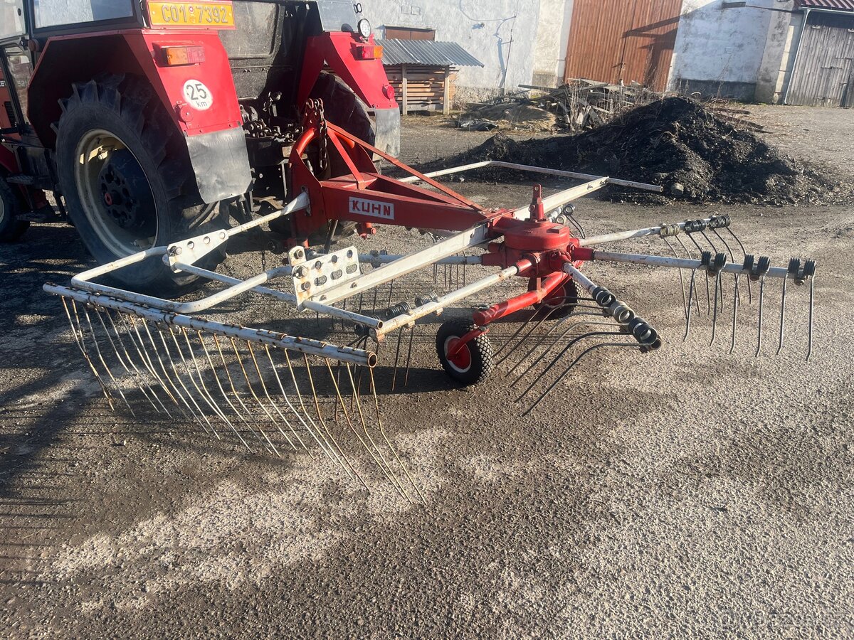 Shrnovač sena Kuhn - 2