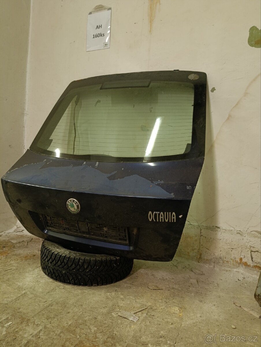 Škoda Octavia 2 páté dveře modrá - 2