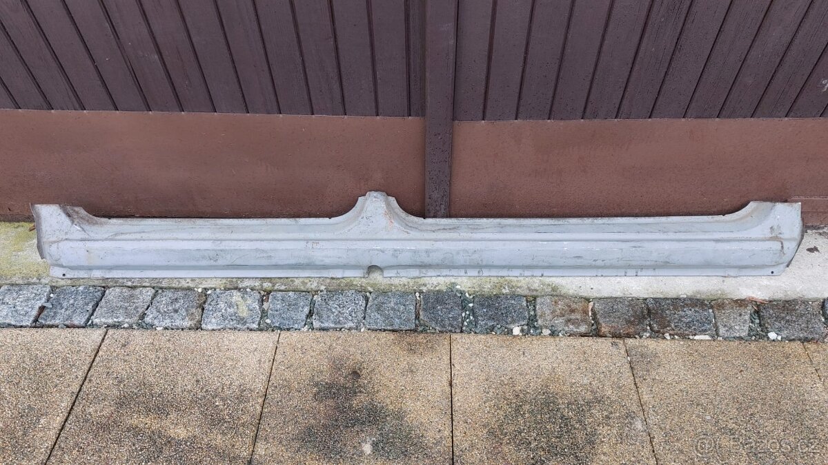 Škoda 100, 110L - nový pravý práh - 2