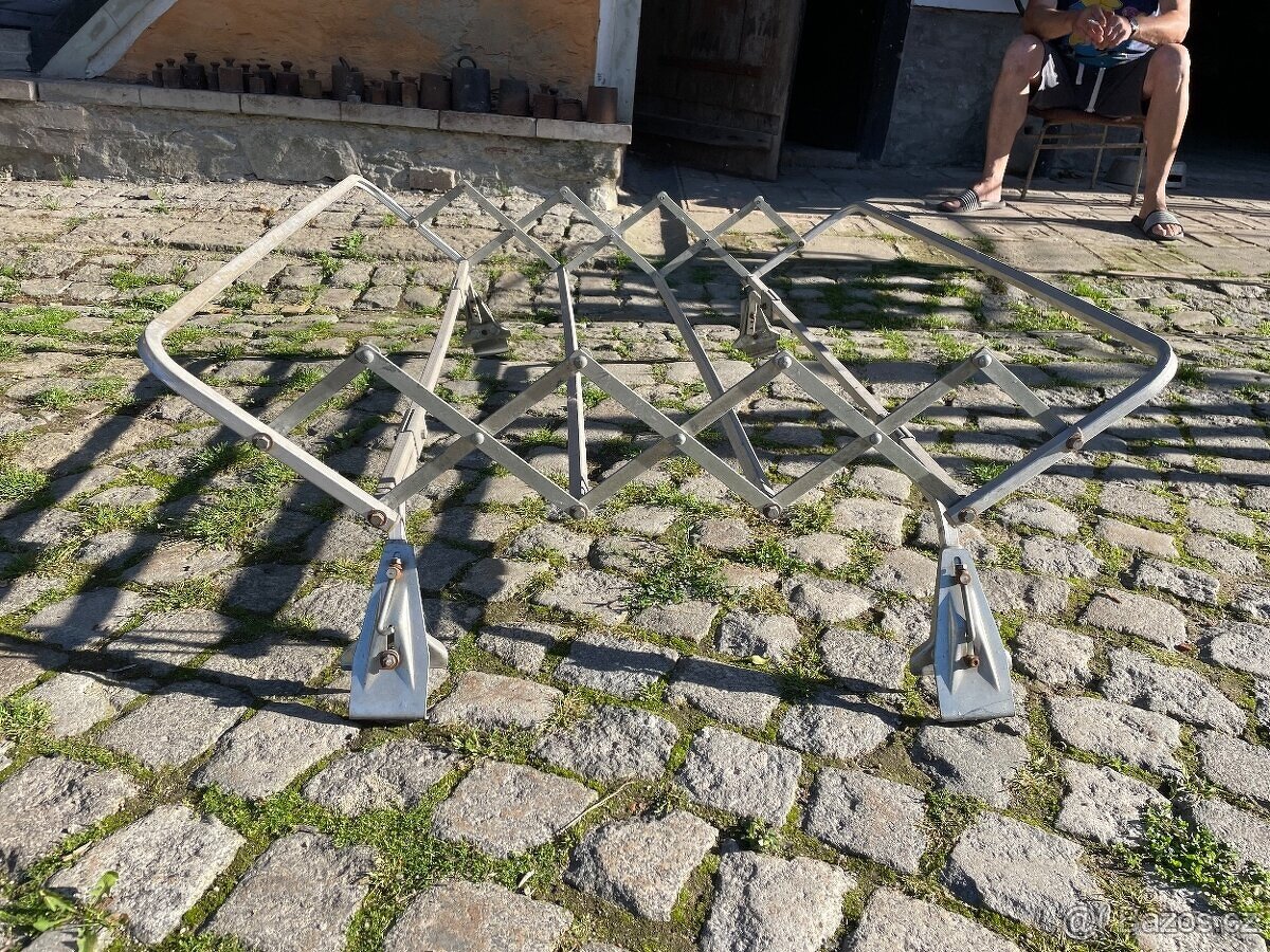 Zahrádka na auto - 2