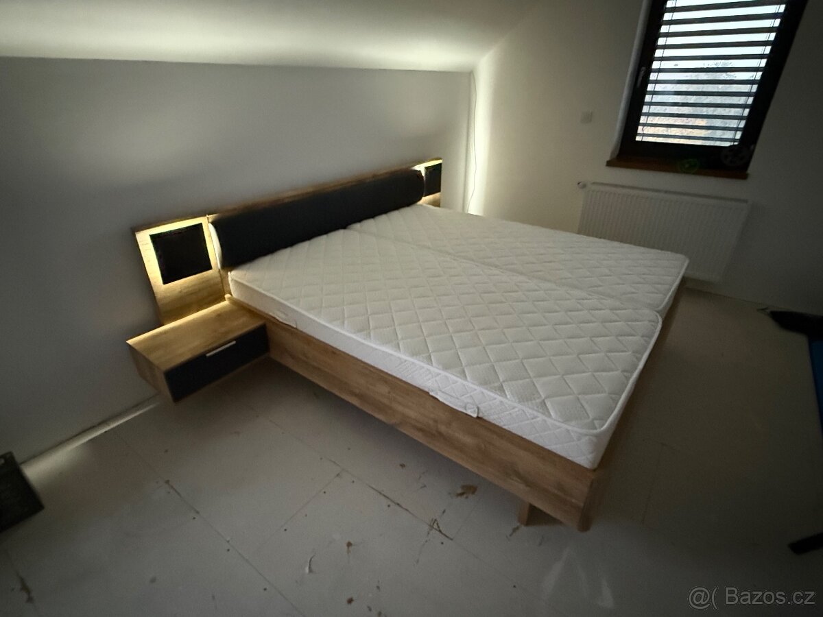 Postel s rošty a matracemi - 2