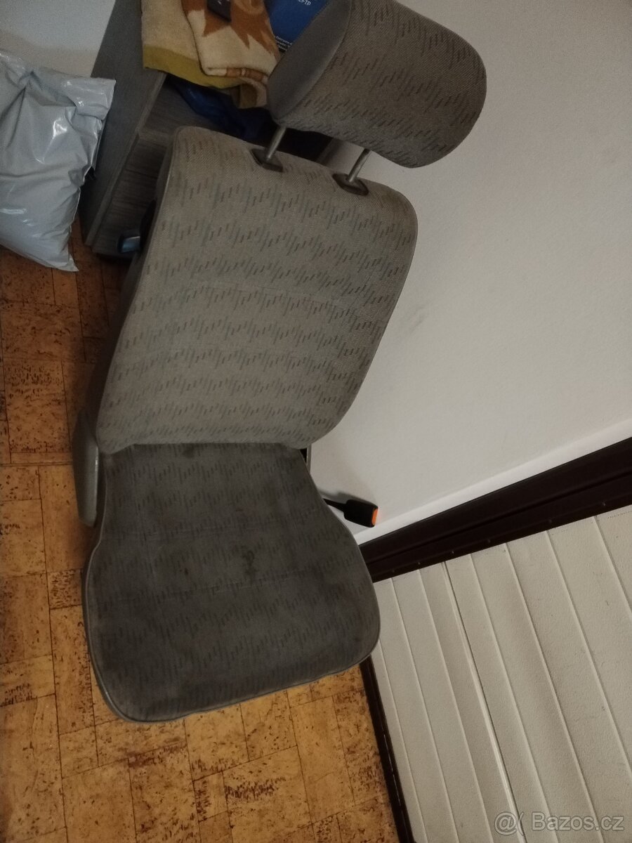 VW T4 - sedačka do druhé řady, sklopná - 2