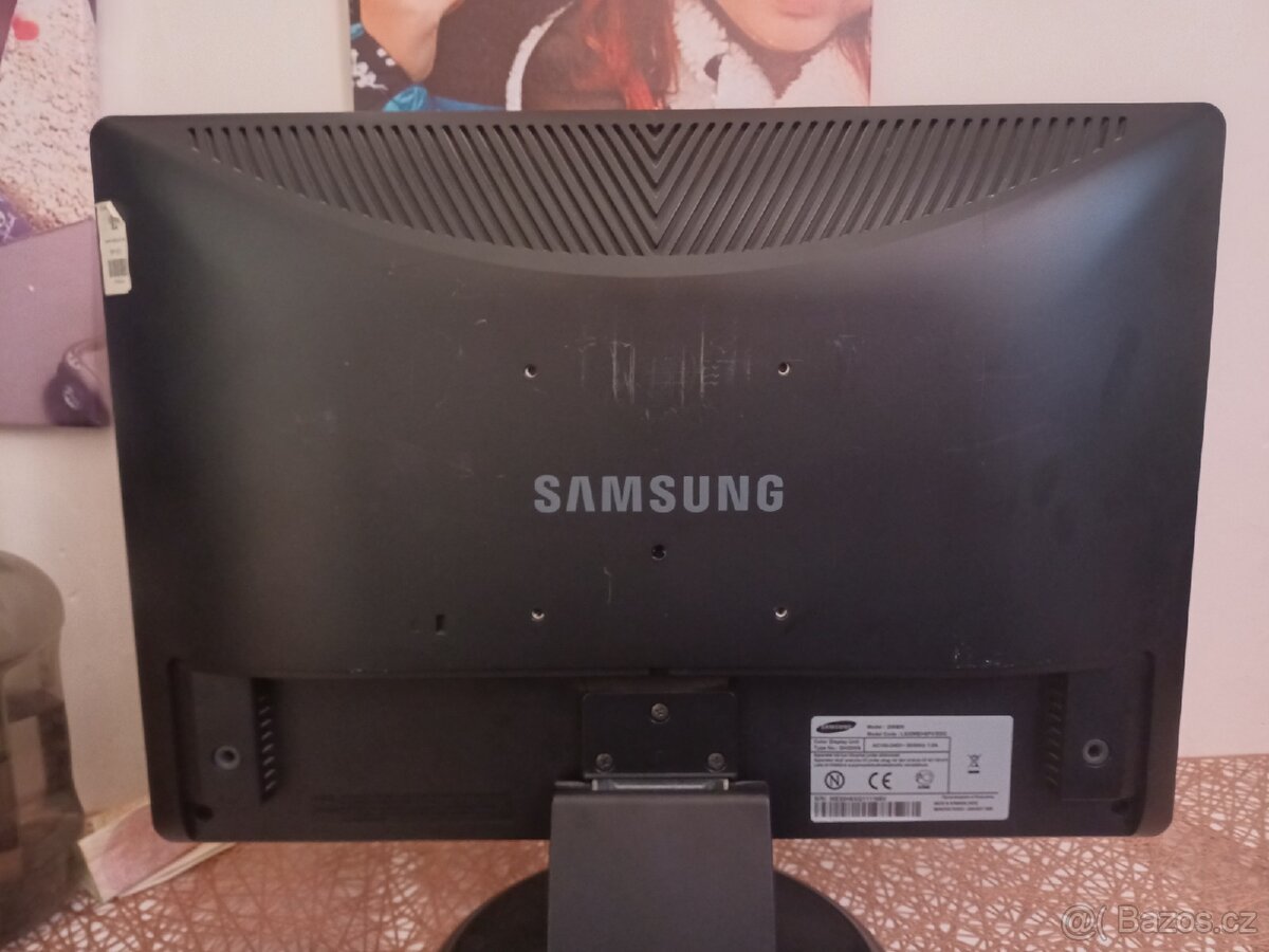 Monitor LCD Samsung model 206BW - 2