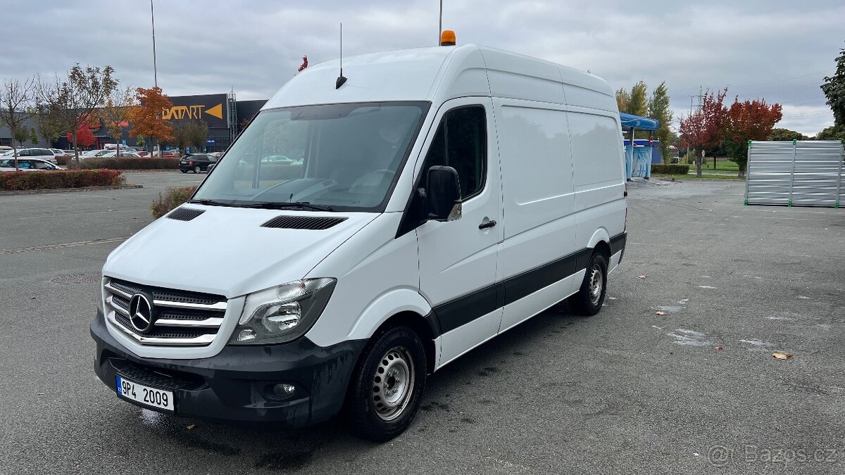 Mercedes Benz Sprinter L2H2 - 2