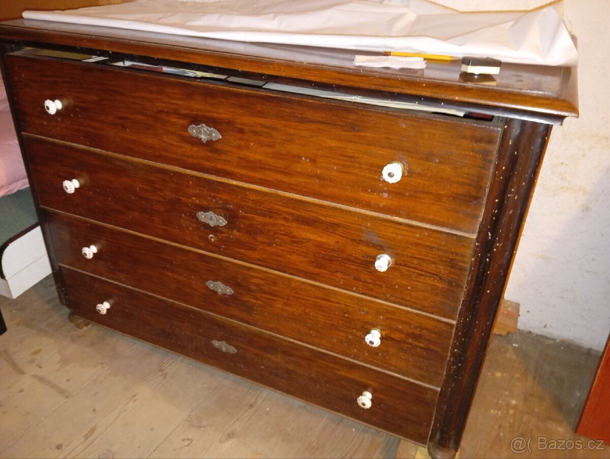 Historická komoda - 2