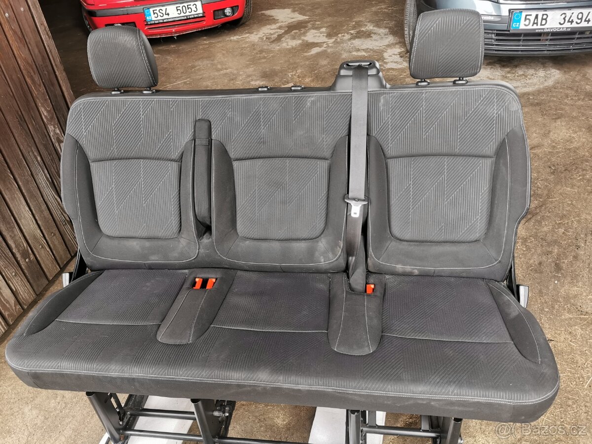 Zadní trojsedačka Renault Trafic 3 - 2