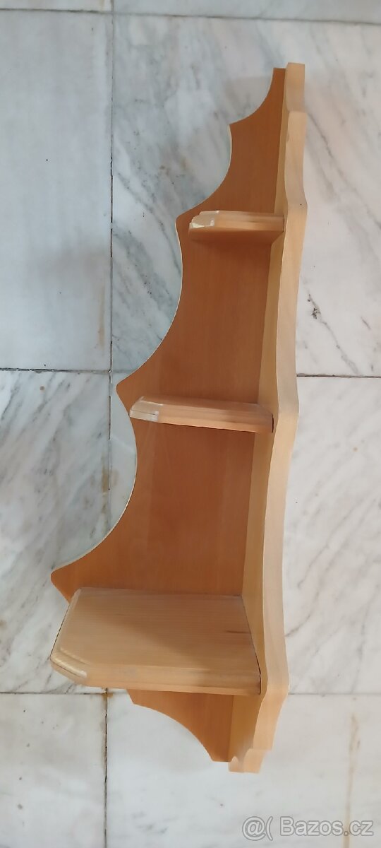 Rohová políčka 82cm - 2