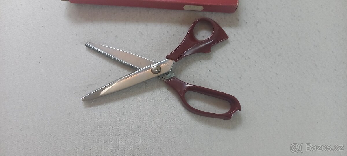 Prodám silver canary Size 8 - 2