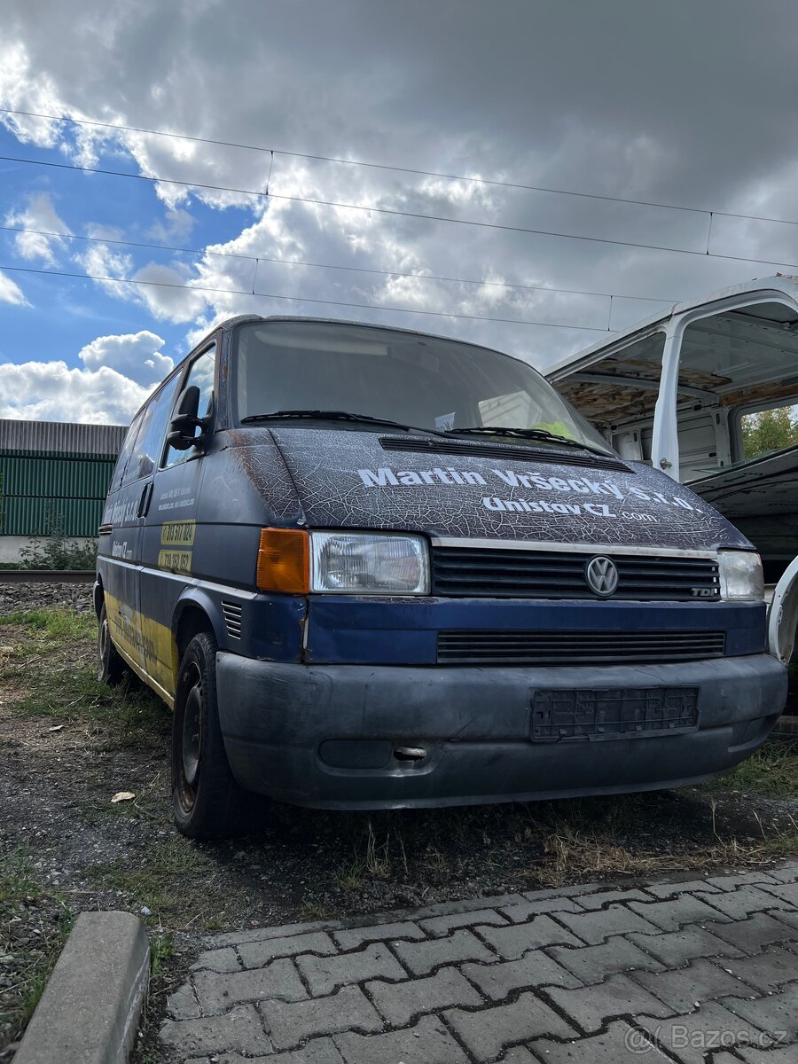 Prodám Transportér T4 na náhradní díly - 2