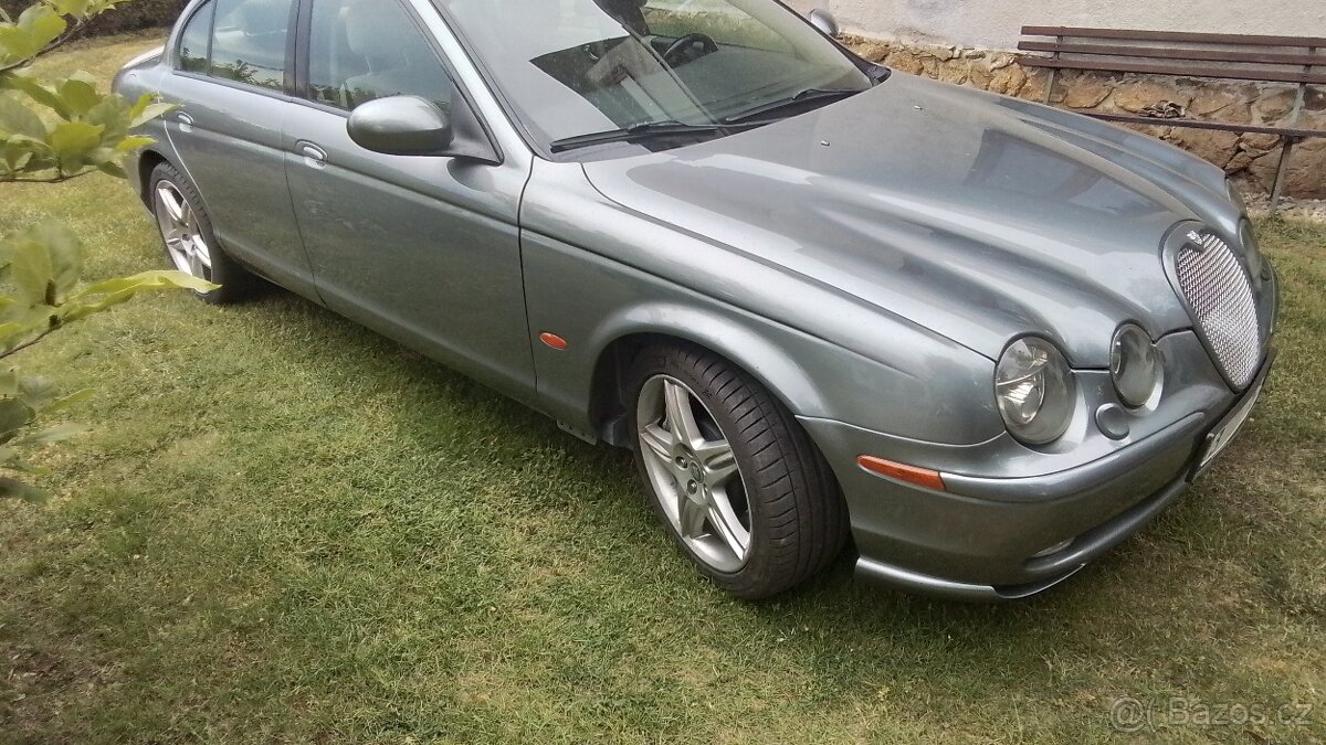 Jaguar S Type R Supercharger 4.2 V8 - 2