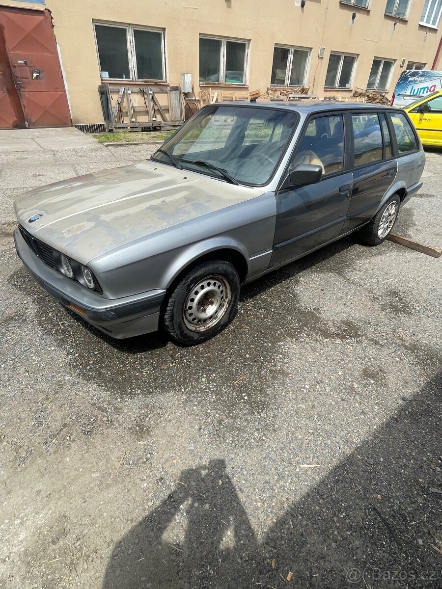 BMW E30 318i - 2