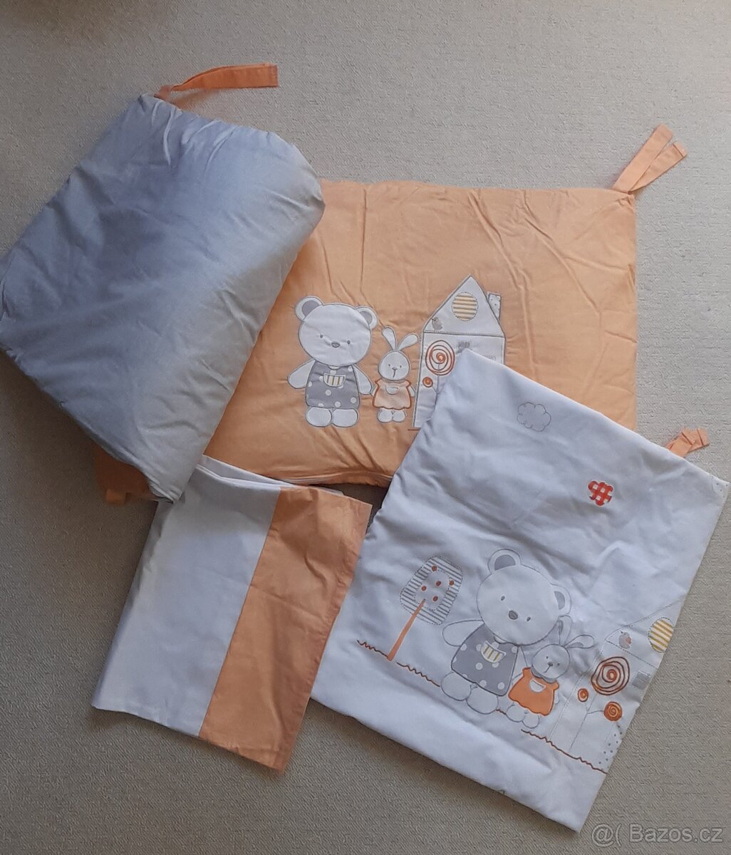 Povlečení do dětské postýlky + mantinel. - 2