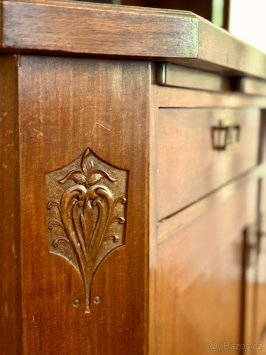 Secesní knihovna s mramorem - 2