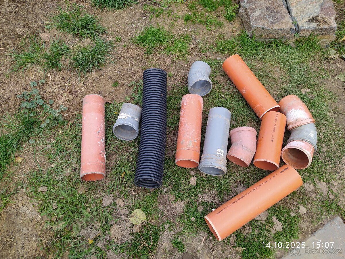 Geigery, husí krky, kolena, roury - 2