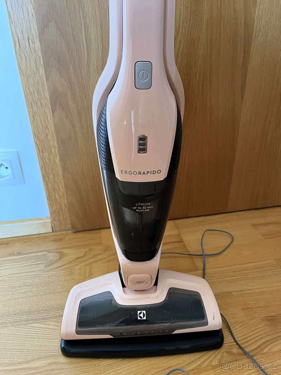 Tyčový vysavač 2v1 Electrolux Ergorapido růžový - 2
