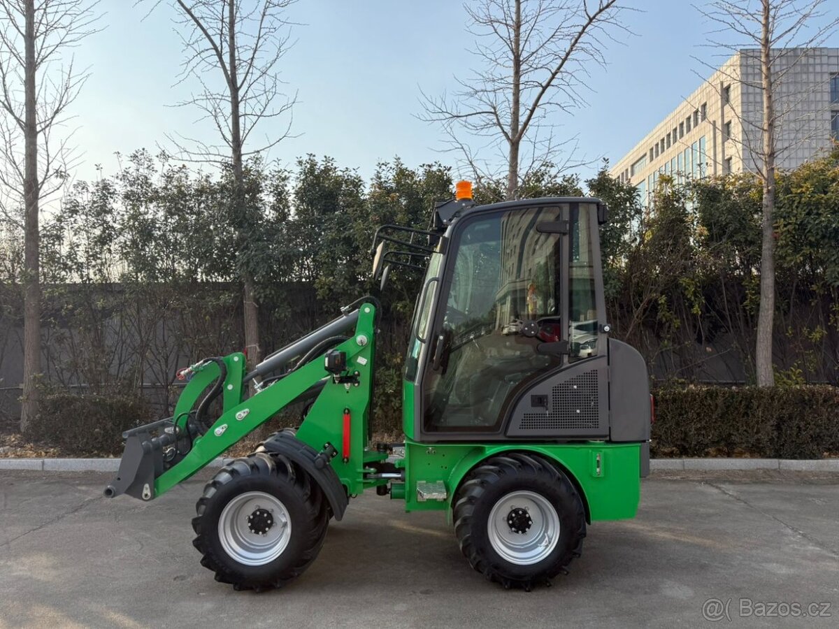 Teleskopický nakladač Elektrický - 2