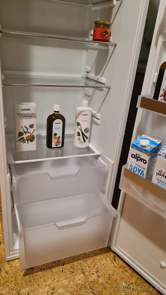 LEDNIČKA vestavná SIEMENS - 2