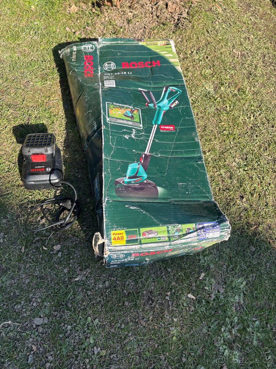 Ruční aku vyžínač Bosch - 2