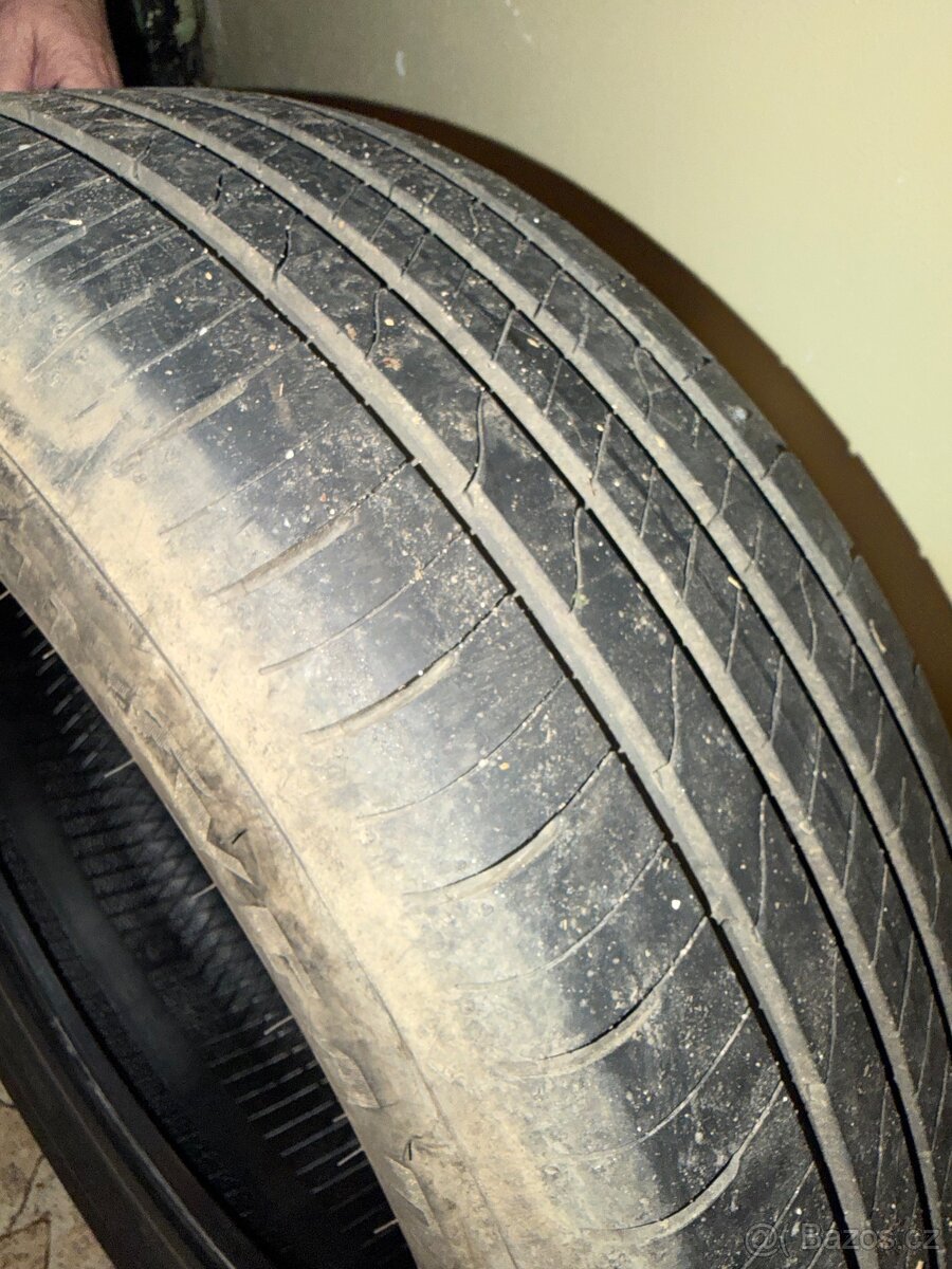 Goodyear Efficientgrip 2 SUV 215/60 R17 96H Letní - 2