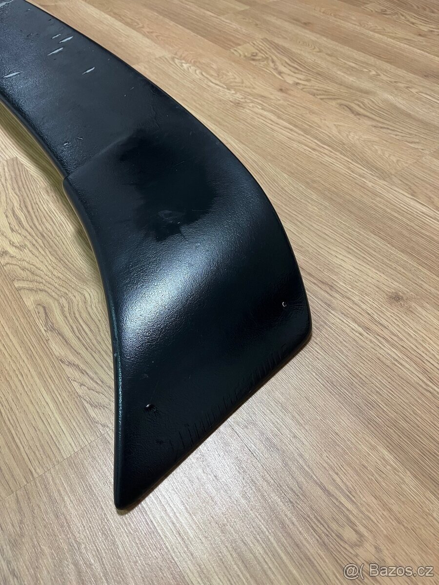 Bmw e36 křídlo - 2