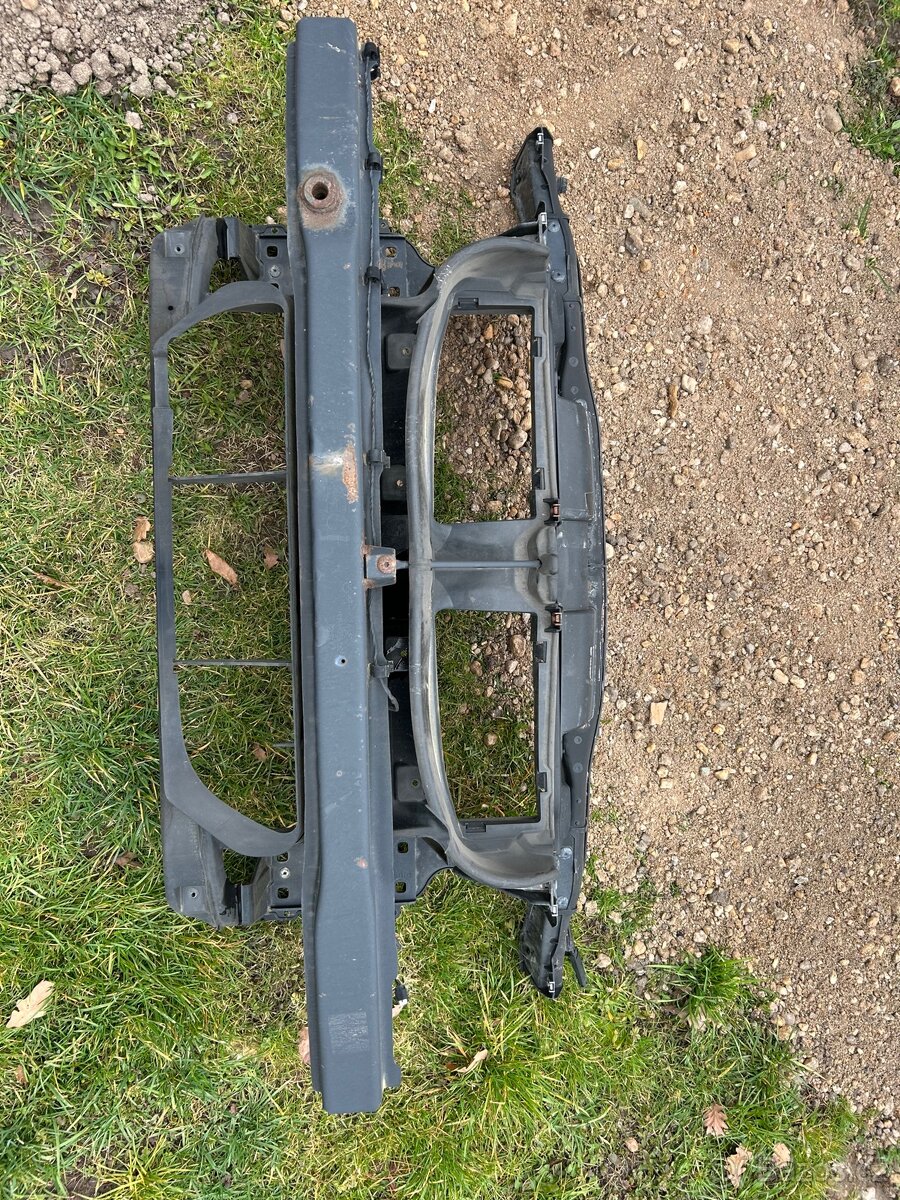 Chladičová stěna/ čelo BMW e90/91 - 2