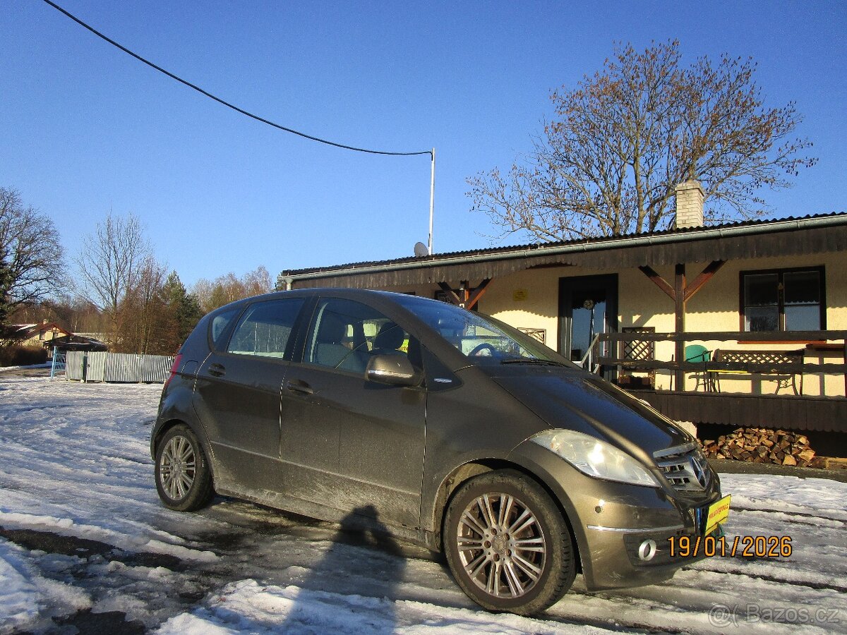 Mercedes- Benz A 180 - 2