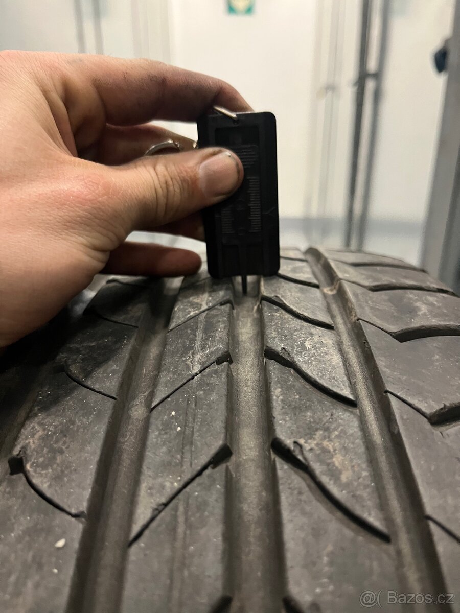 Letní pneu 225/45r18 - 2