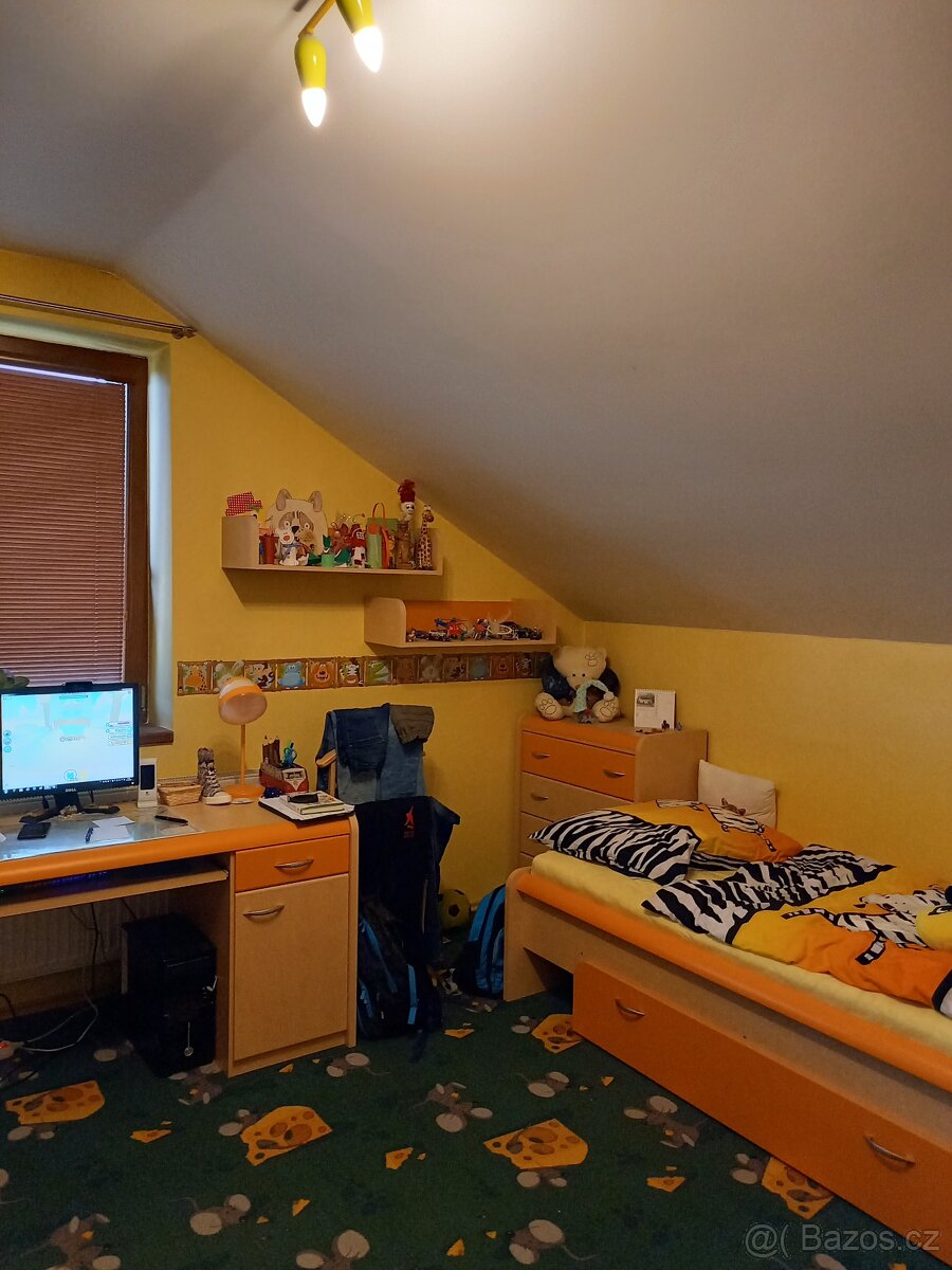 Postel s úložným prostorem - 2