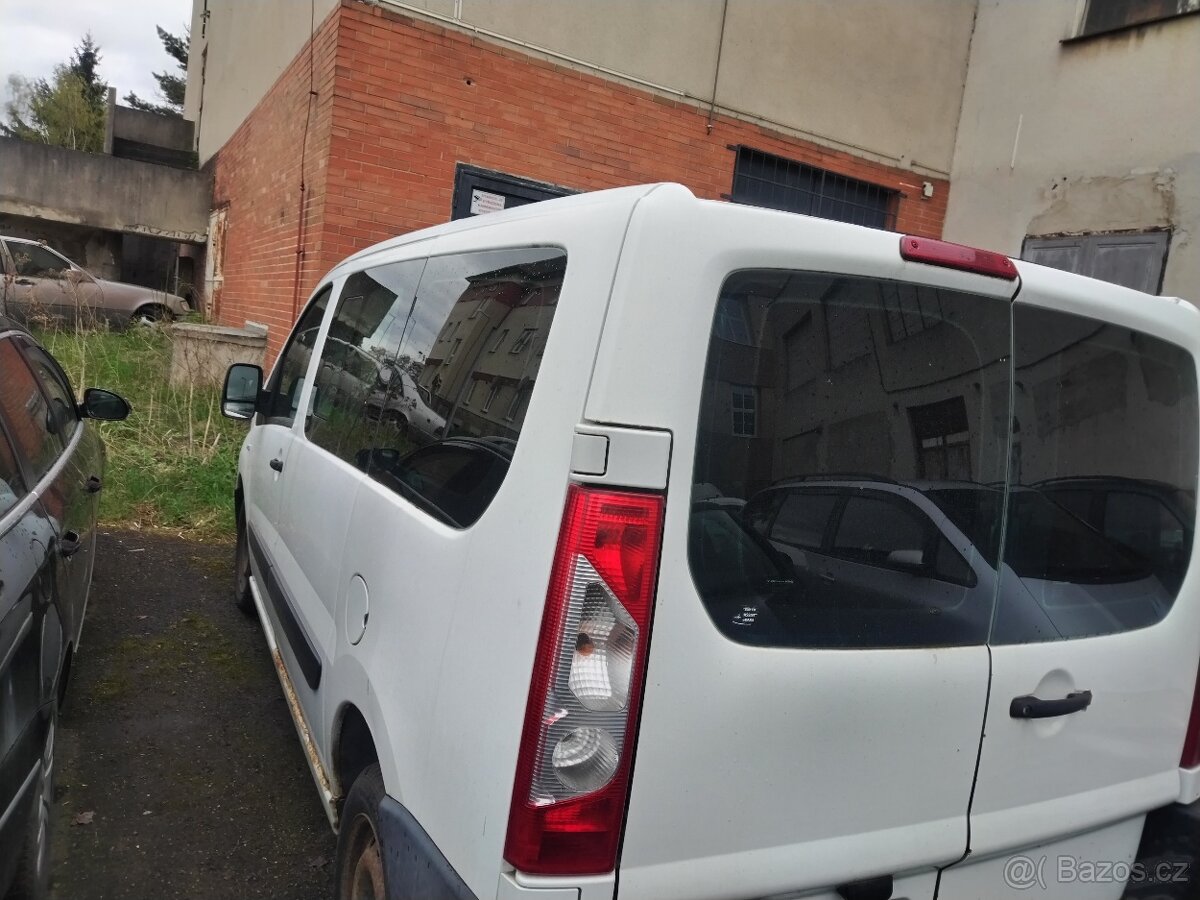 Dily peugeot expert 2012 2.0hdi nafta - 2