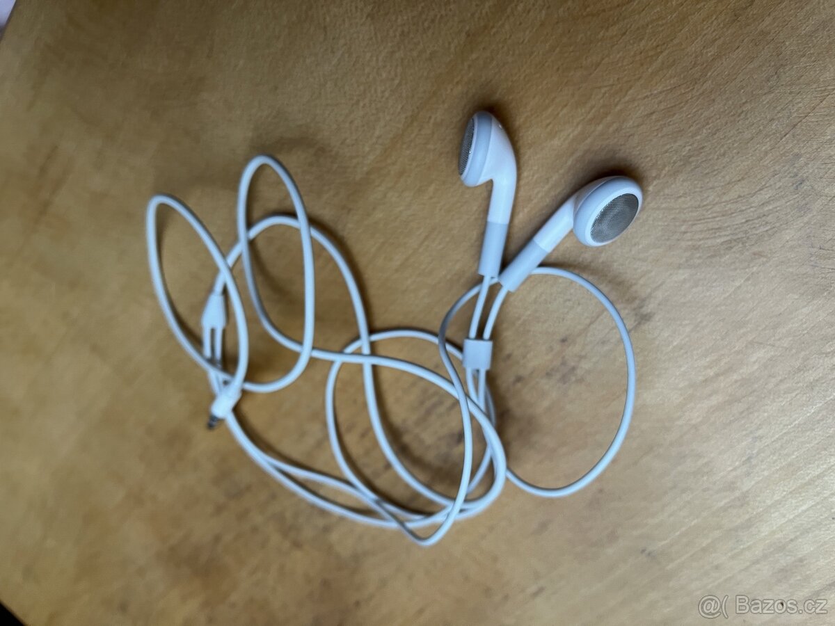 Značková sluchátka Apple, původní konektor jack 3,5 - 2