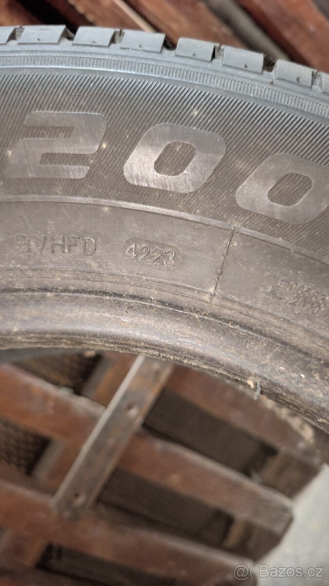 Letní pneu 205/65 r16c - 2