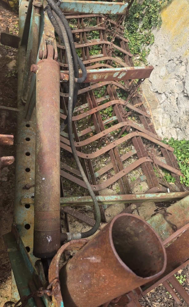 Těžké brány nesené, hydraulicky sklopné, 5m - 2