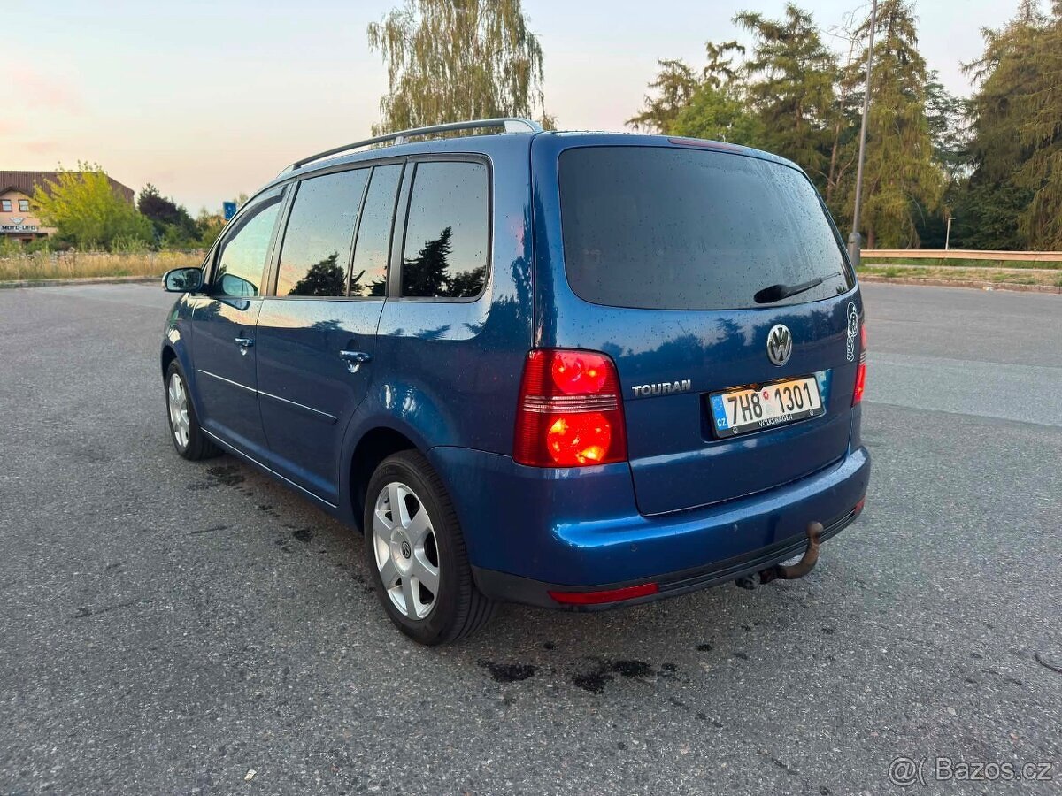 Vw Touran 2.0TDi DSG - 2
