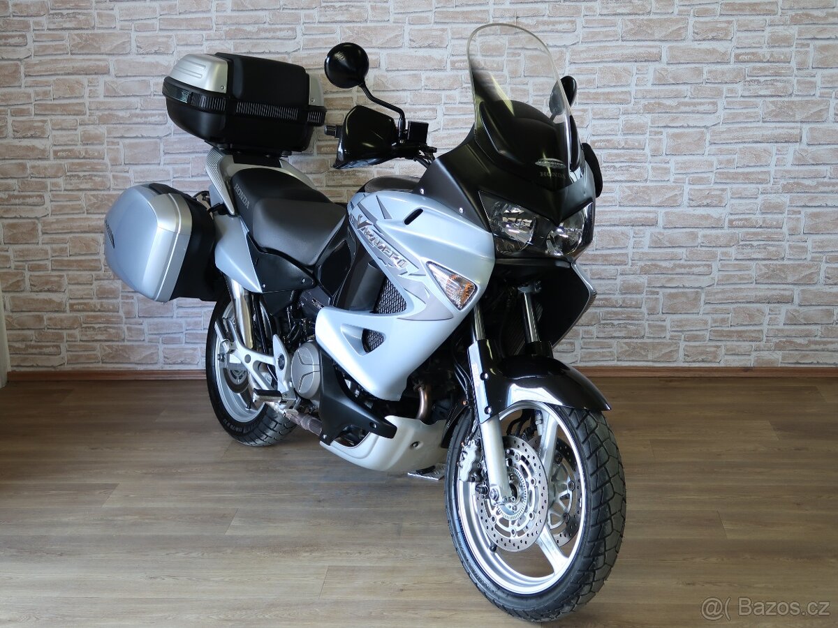 Honda XL1000VA Varadero ABS 1.majitel, 36900km, po servisu