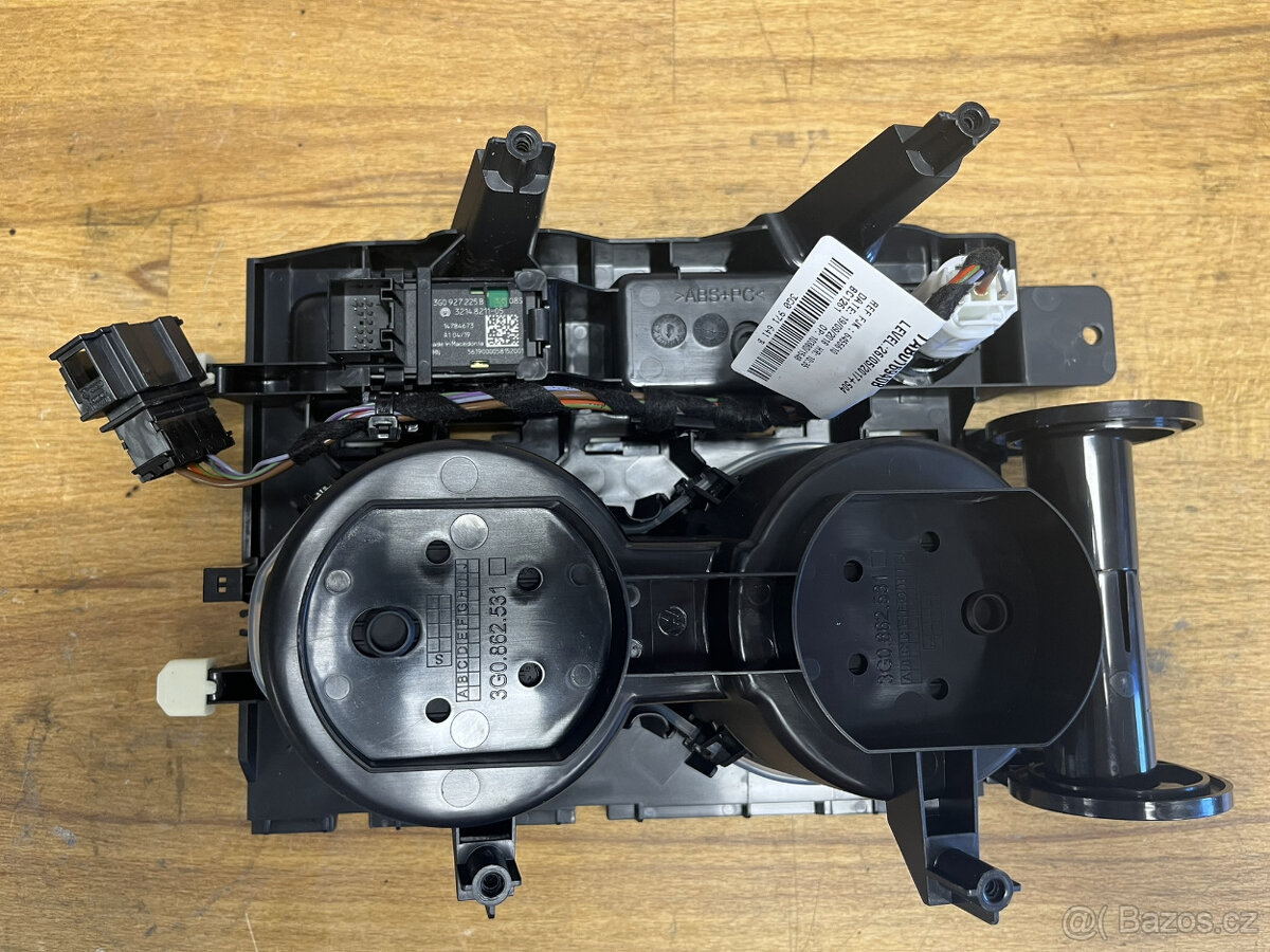 Passat B8 držák nápojů 3G0862531 - 2