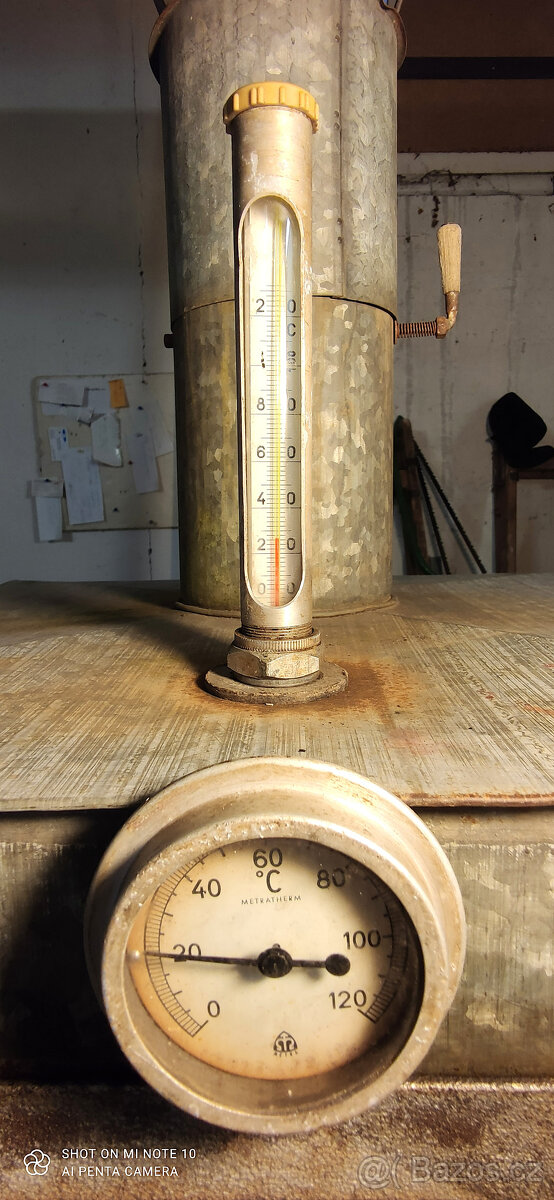 Kovovoá udírna - 2