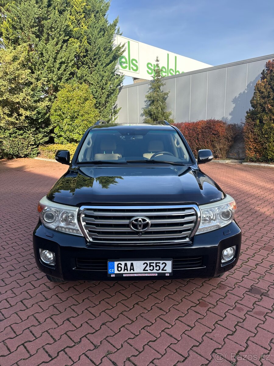 Toyota Land Cruiser 200 4.5D-4D V8 Luxury 7mist - 2